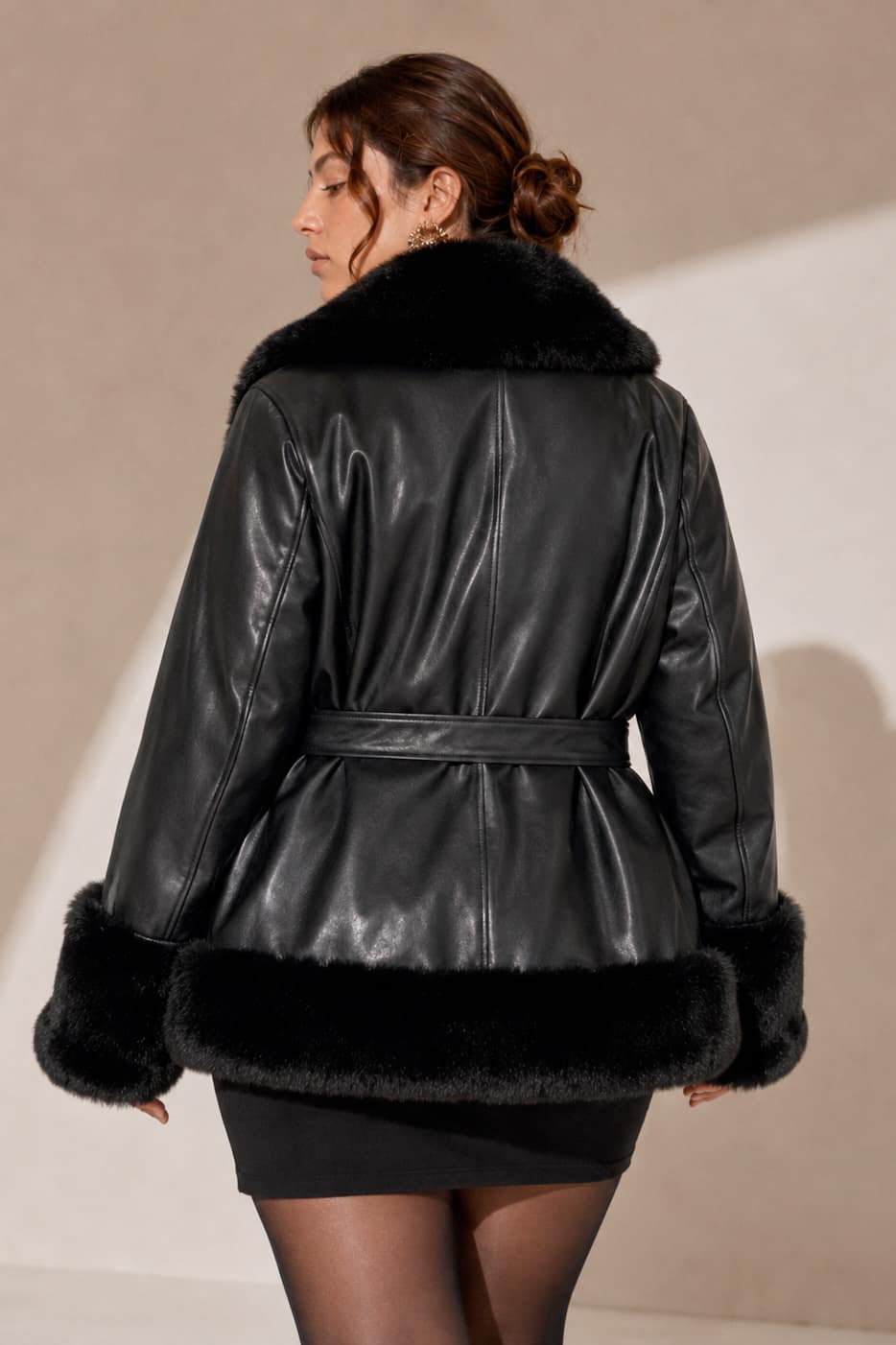 Chaqueta Campera Elegante de cuero y forro interior negro Plus Size - Imagen 3